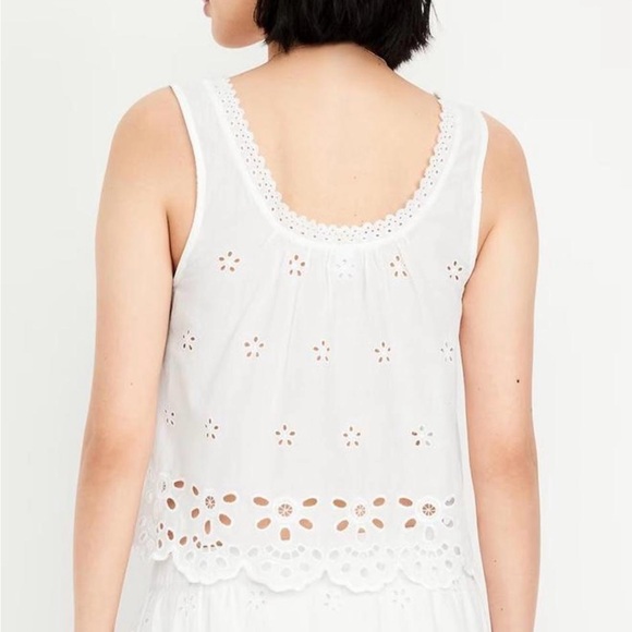 Old Navy White Eyelet Tank - Picture 2 of 7